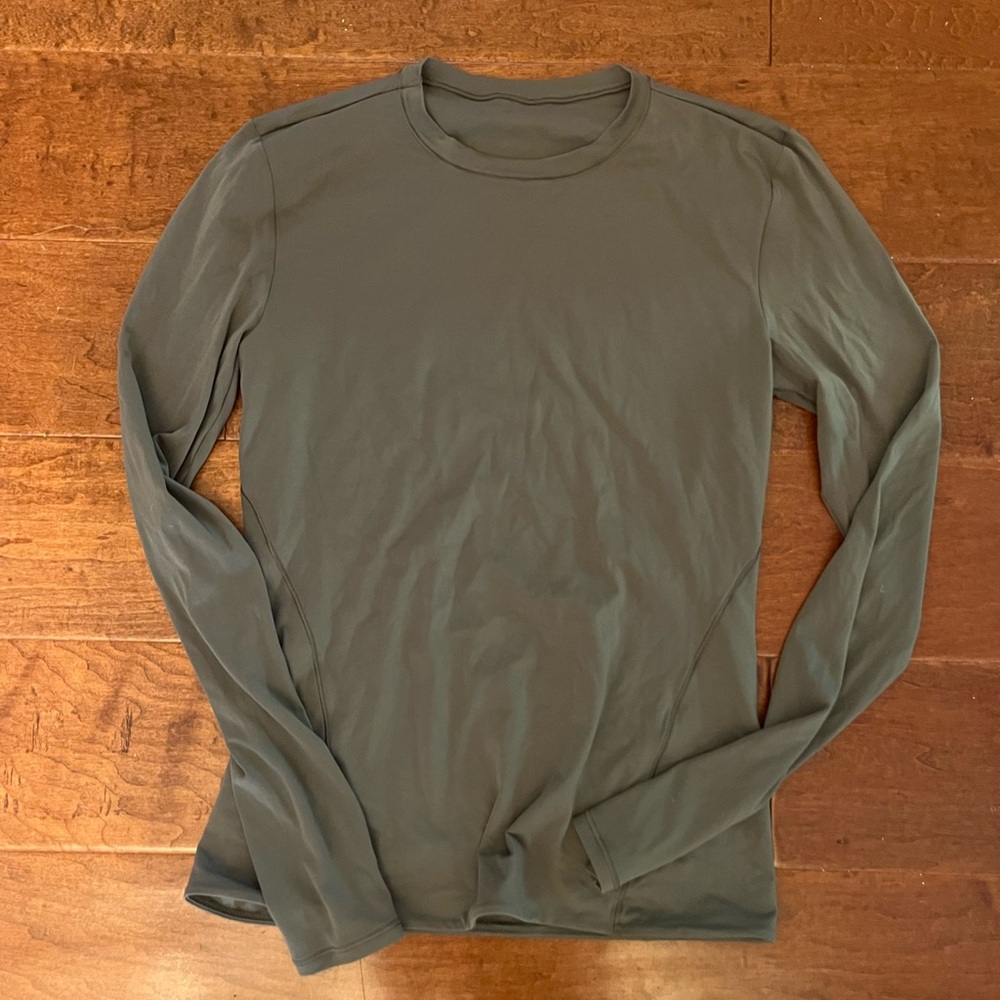 Lululemon wundermost nulu long sleeve shirt army green worn once size Small